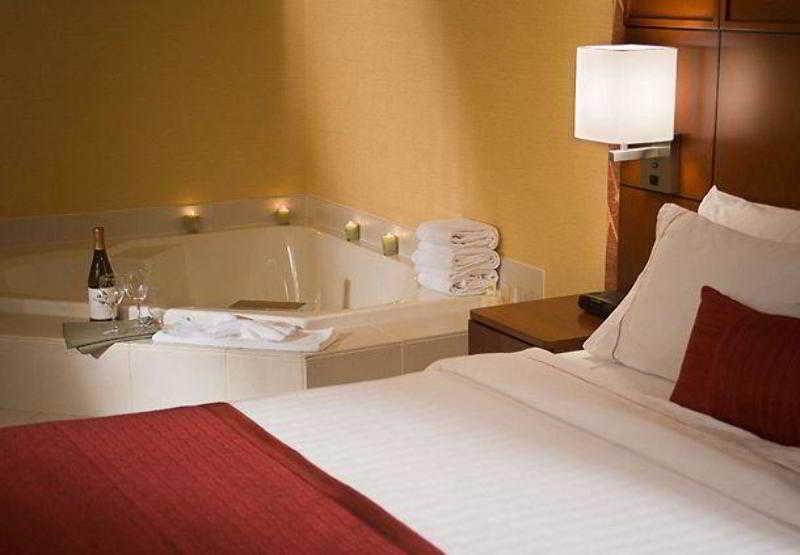 Готель Courtyard Providence Downtown Екстер'єр фото